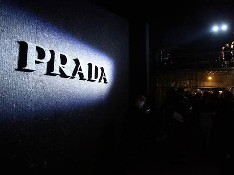 Truffe online: clonato il sito di Prada Così vendevano prodotti 